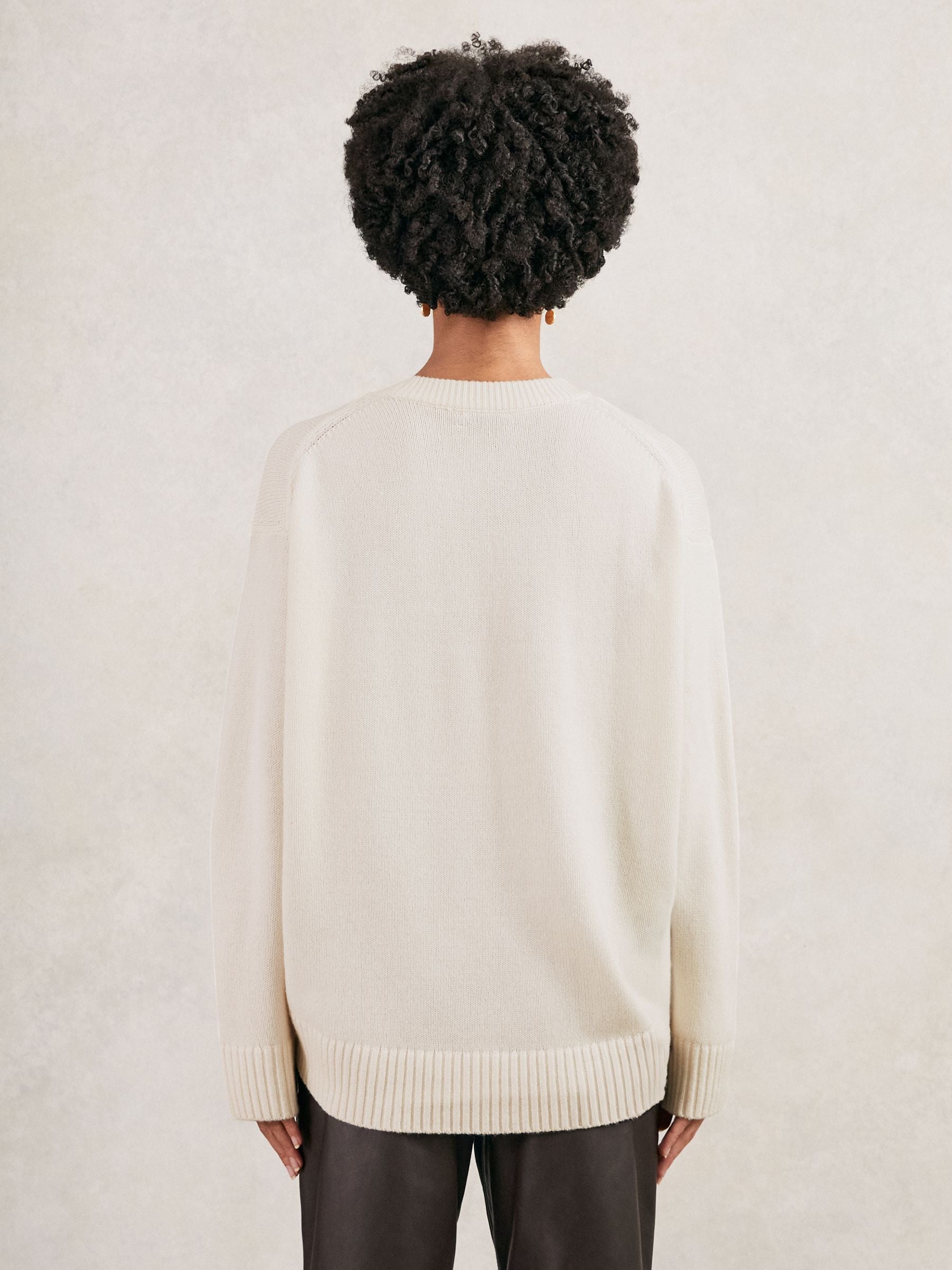 Ella Wool-Cashmere Crew-Neck Jumper in Cream
